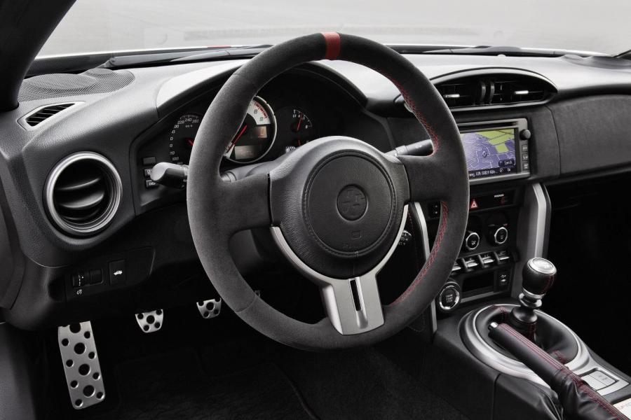  Toyota GT 86 Cup Limited Edition 2013 года  (фото 15 из 16)